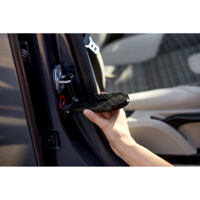 Footboard for B-pillar