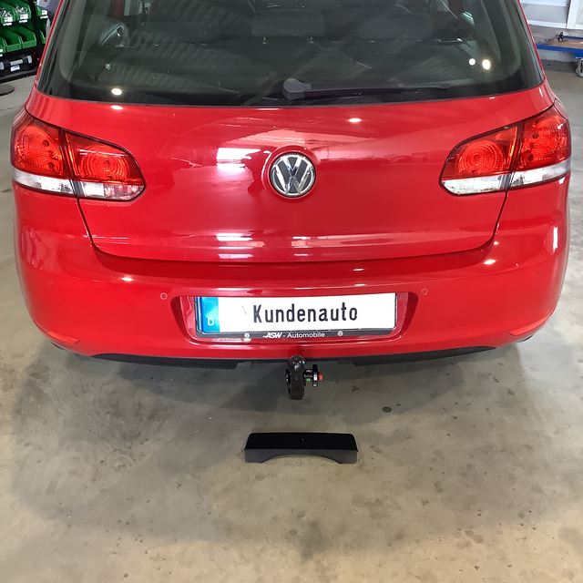 thumbnail image 2 of Westfalia 316265600001 Verticle Detachable Towbar 2 of 14